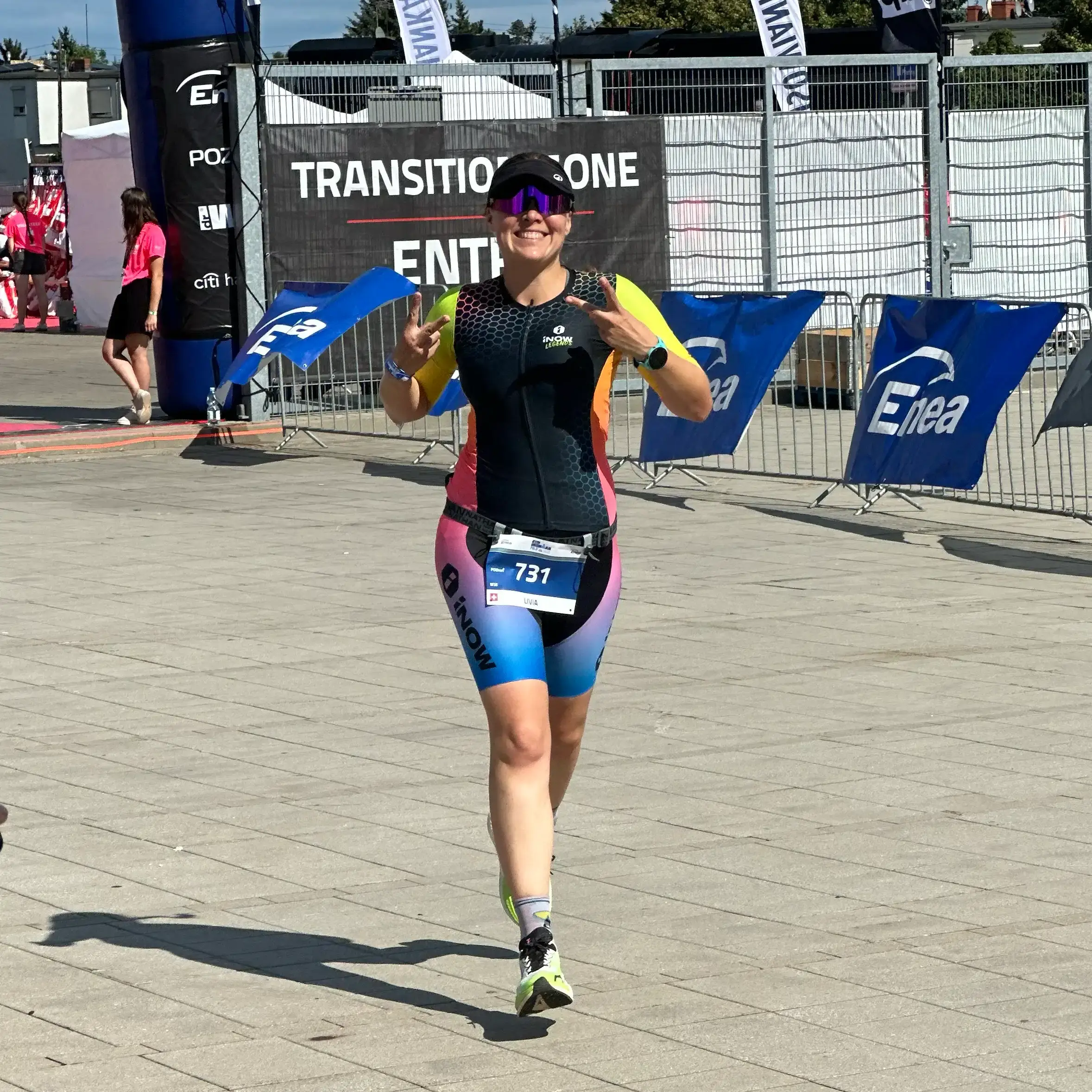 Livia Bee auf der Laufstrecke am IRONMAN 70.3 Poznań 2026