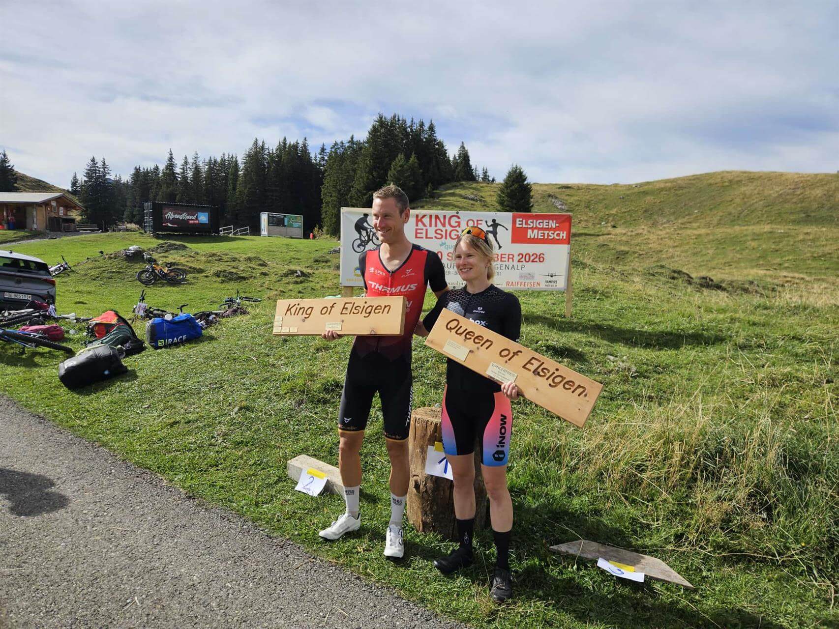 Petra Eggenschwiler vom TriMeca Performance Team als Gewinnerin am King of Elsingen 2026