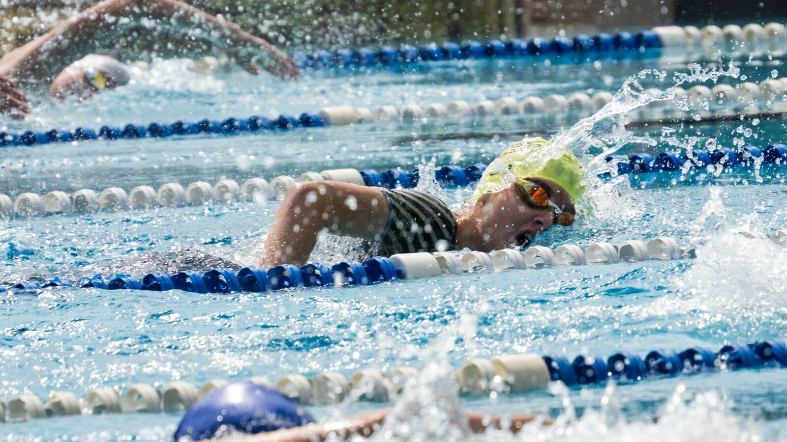 Ryu Flury TriMeca beim Schwimmen am Tägi Triathlon 2026